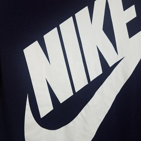 Nike top - Picture 4 of 6